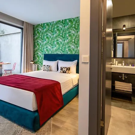 Hotel Parrot