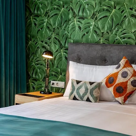 Hotel Parrot 3*