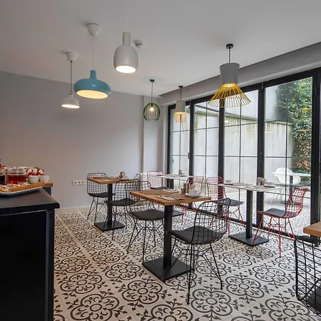 Parrot 3* Istanbulská provincie