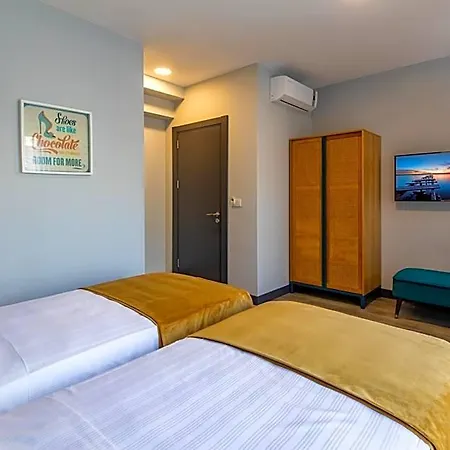 Parrot 3* Istanbul