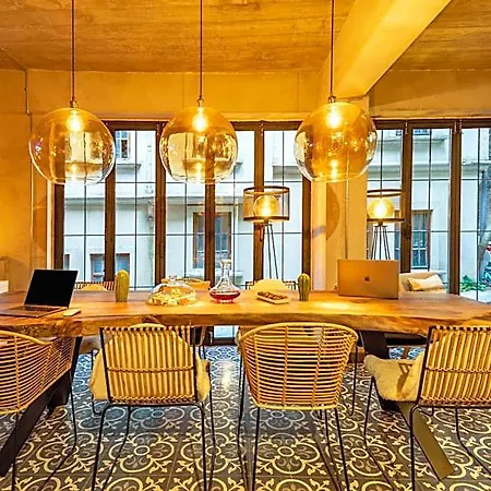 Parrot Hotel Istanbul