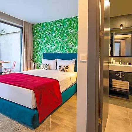 Hotel Parrot 3*