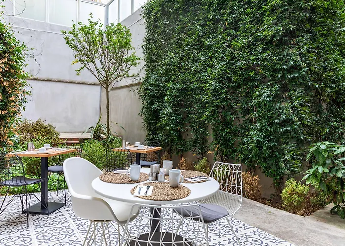 Parrot Отель 3*