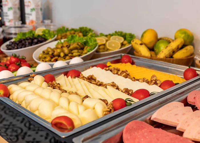 Отель Parrot 3*