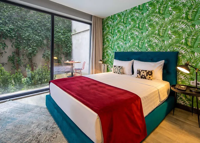 Parrot Стамбул